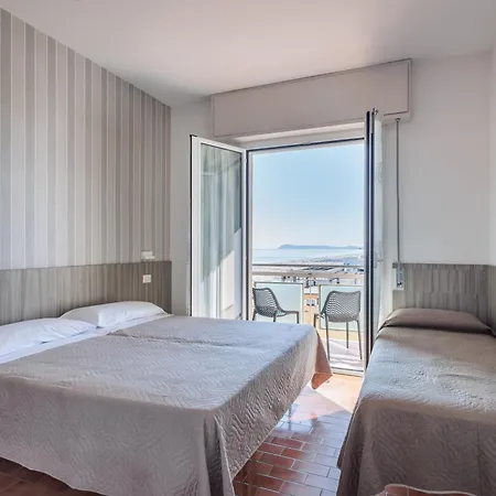 Hotell Miramare 3*