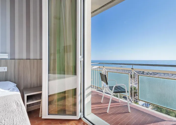 Miramare Hotel 3*