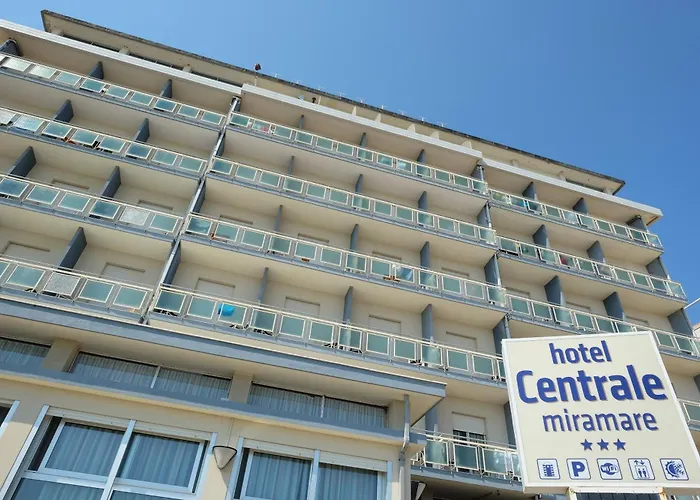 Miramare 3* リミニ